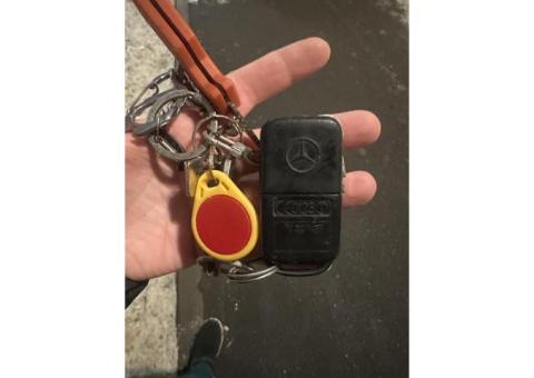 Ключи от машины ( мерседес)