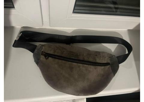 Потеряна поясная сумка